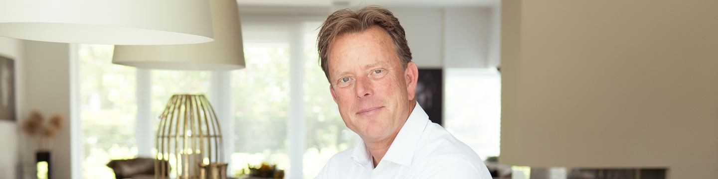 030 Makelaardij