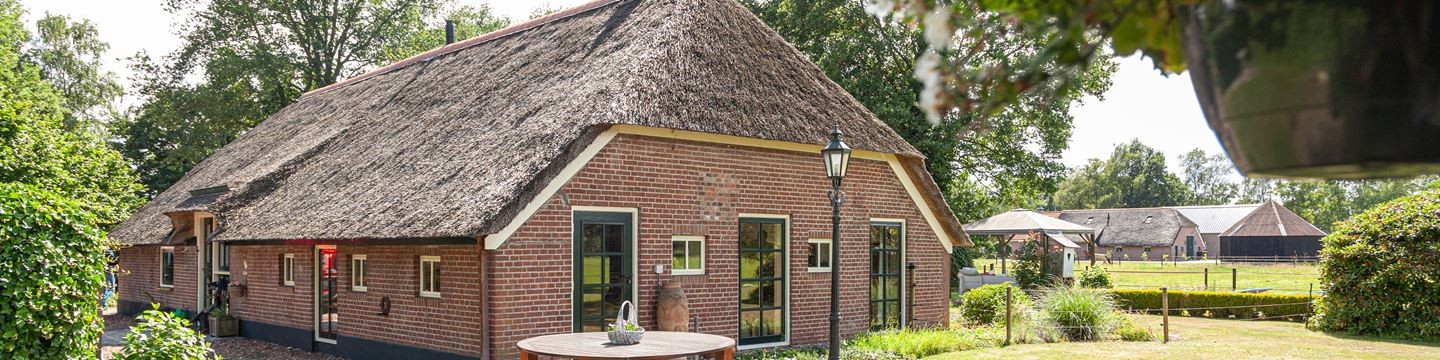 Het Betere Boerenerf, makelaars in woonboerderijen