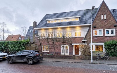 Bos en Vaar. 9