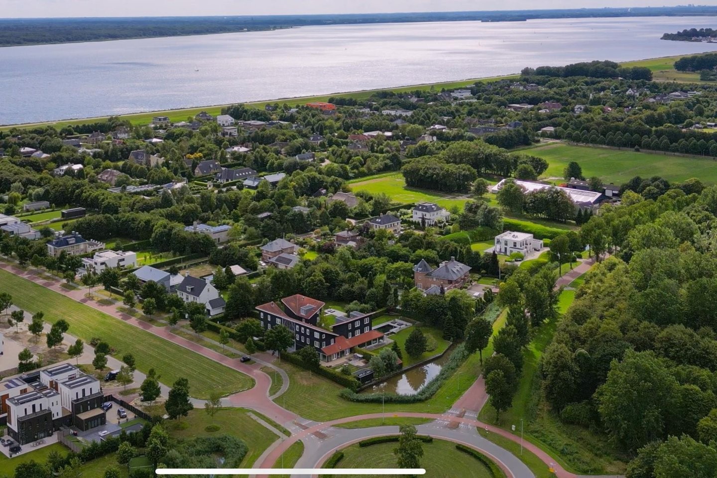 Vrijstaande woning te koop: Vijverbos 20, Almere