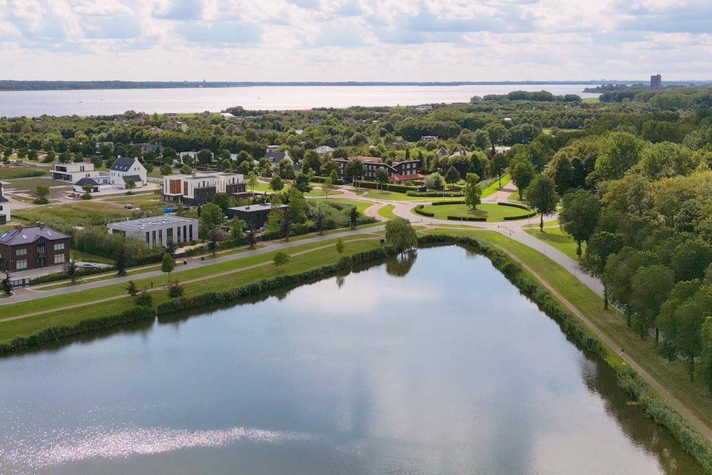 Vrijstaande woning te koop: Vijverbos 20, Almere