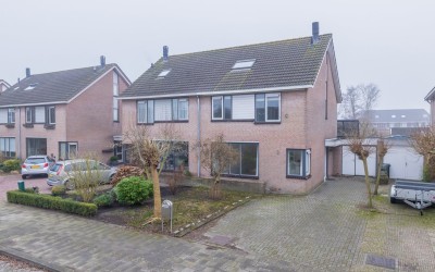 Henninkstra. 30