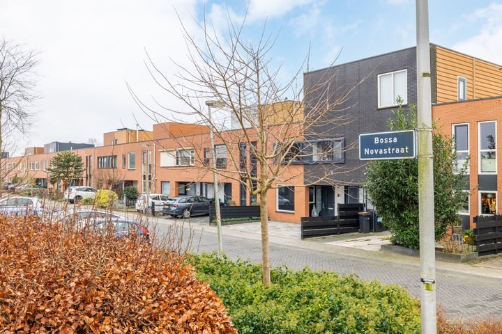 Tussenwoning te koop: Bossa Novastraat 89, Purmerend
