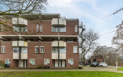Hollandsch. 141