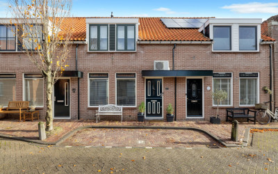 Wijdesteeg 18
