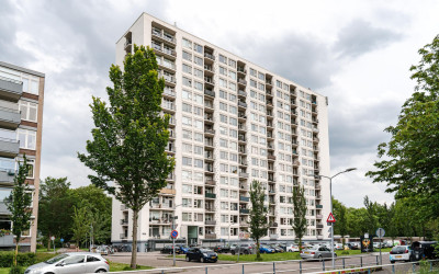 Van Leeuwen. 5-0111
