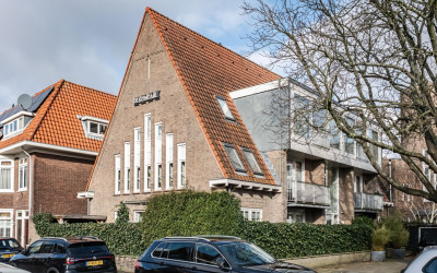Van Egmonds. 10-A