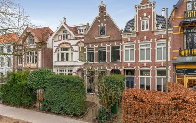 Bloemendaal. 297