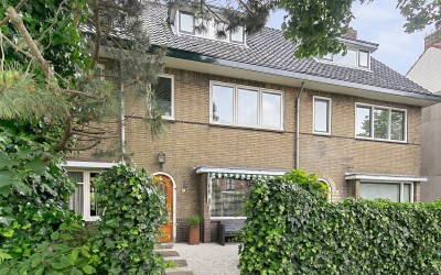 Dorpsstraat 12