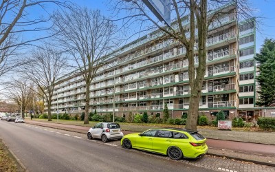 Volendamlaan 905