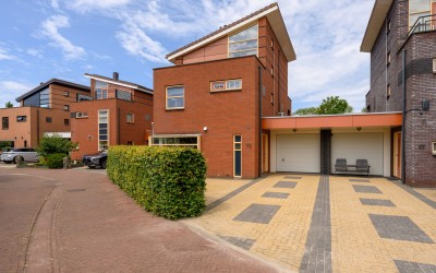Van der Klu. 15