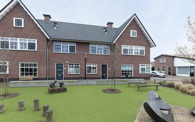 Fortuijnple. 8-B
