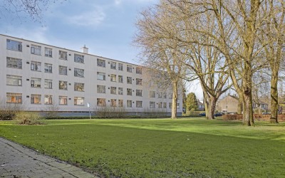 Van Heukelo. 48