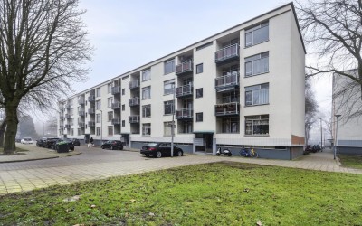 Van Heukelo. 76