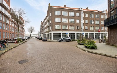 De Ruyterst. 10-B
