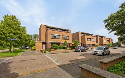 Belle van Zuylenstraat 1