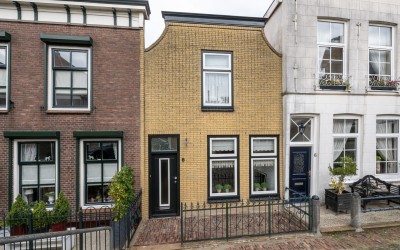 Voorstraat 8
