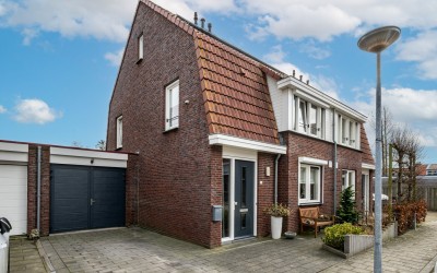 Beneden Oos. 66
