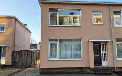 Van Karnebeekstraat 28