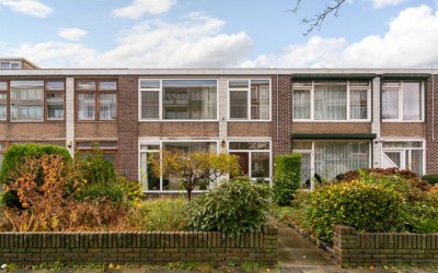 Van Eechoud. 7