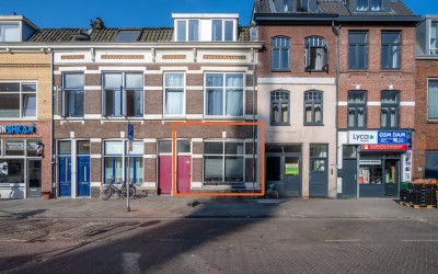 Damstraat 42