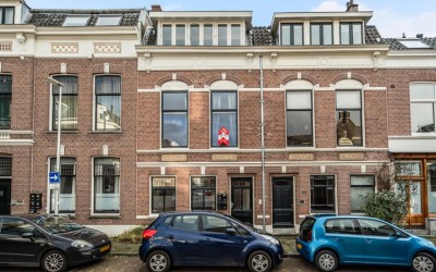 Mgr. van de. 27-B