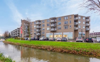 Voorwaartsv. 72