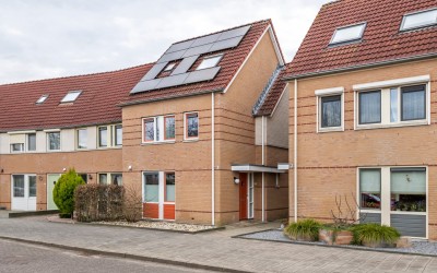 J.H. L.-van Herwaardenstraat 65