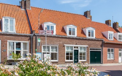 Dorpsstraat 8