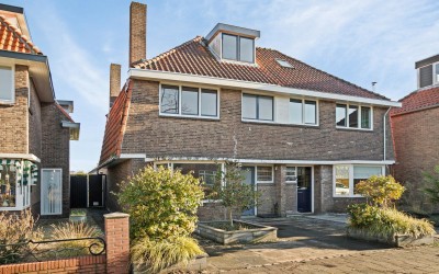Steenbergse. 11