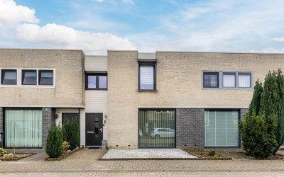 Rijssenstra. 8