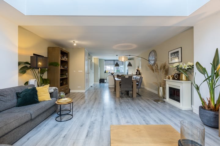 Tussenwoning te koop: Midwoldestraat 19, Tilburg