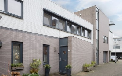 Munstergele. 19
