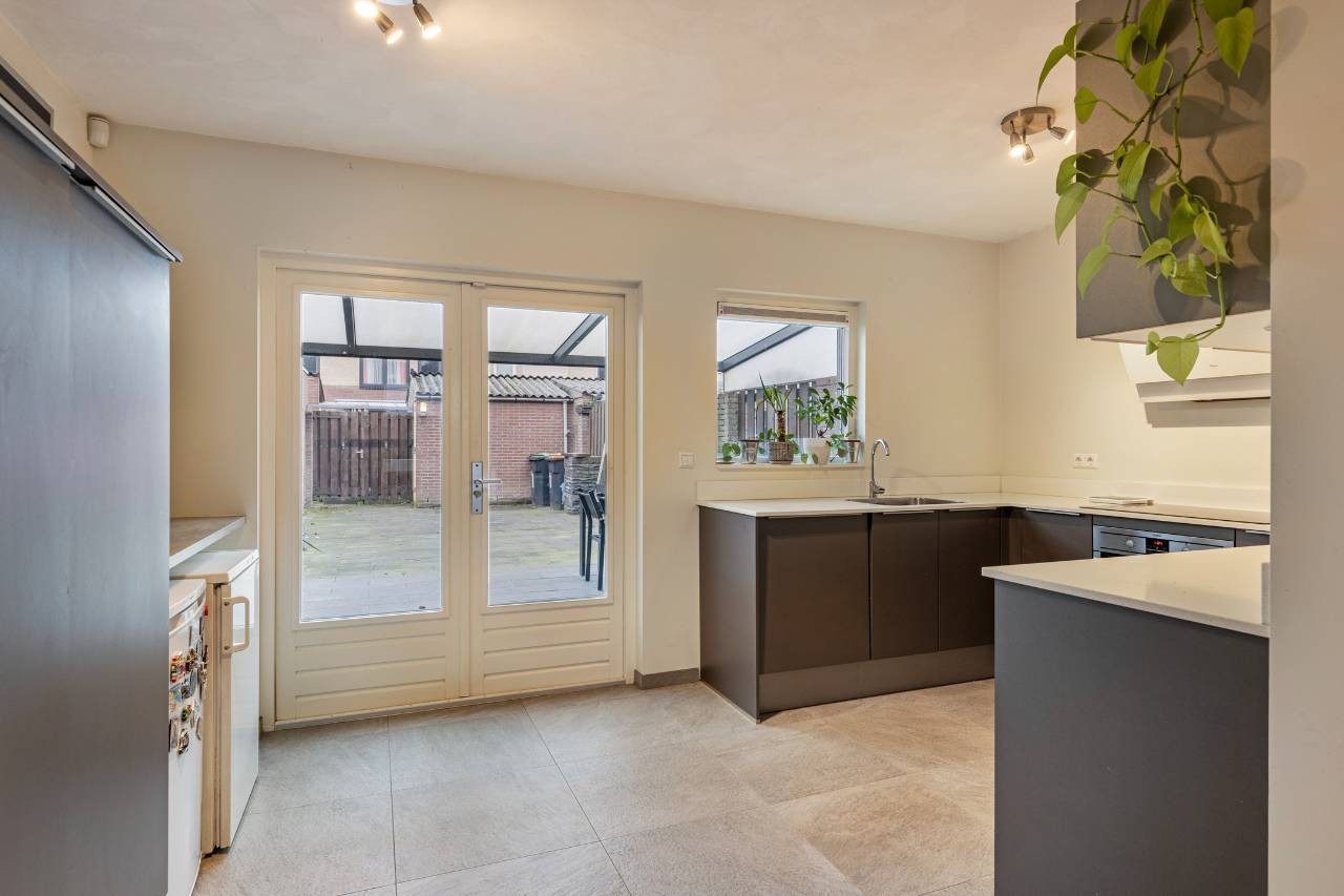 Tussenwoning te koop: Scarlattistraat 78, Tilburg