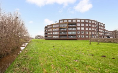 Villa Water. 424