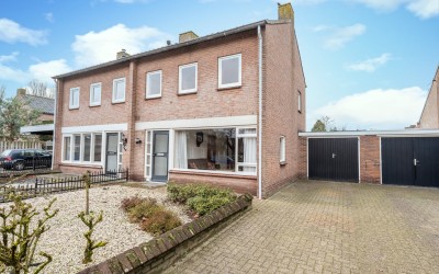 Burgerveld 14