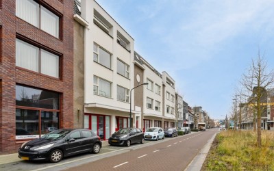 Eindhovense. 82-B