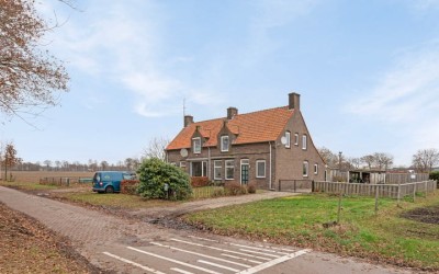 Grensweg 25