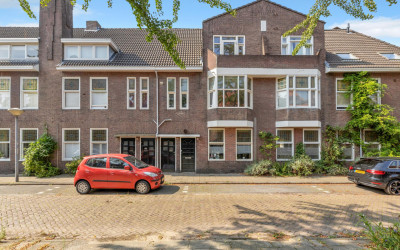 Pastoor Dijkmansstraat 24