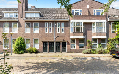 Pastoor Dijkmansstraat 26