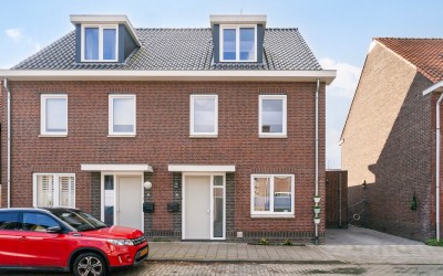 Doelenstraat 28