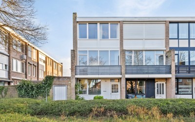 Ter Hofstad. 34