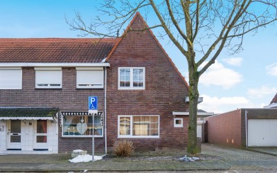 Hovenstraat 28