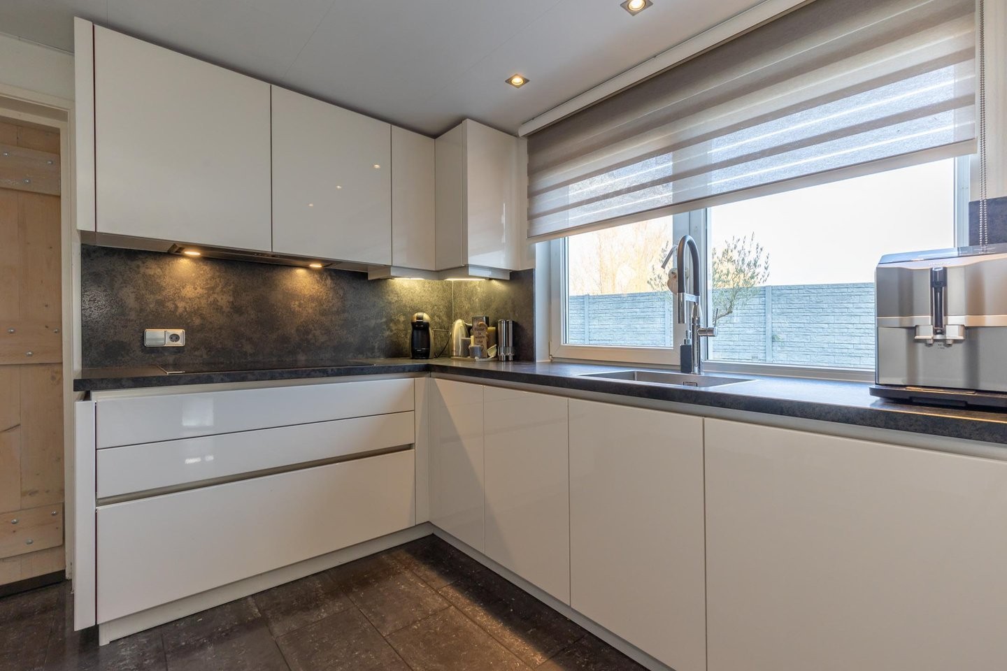 Hoekwoning te koop: Roebroekweg 27, Heerlen