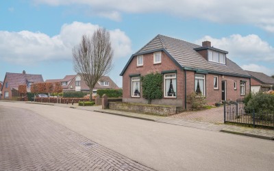 Dorpstraat 8