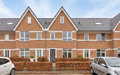 Valetastraat 77