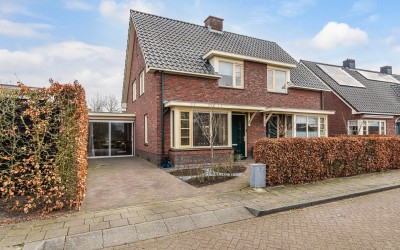 Boterbloem 28