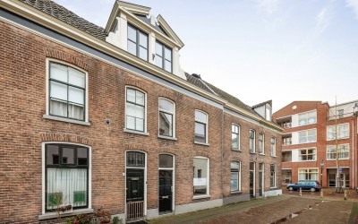Badhuisstra. 6