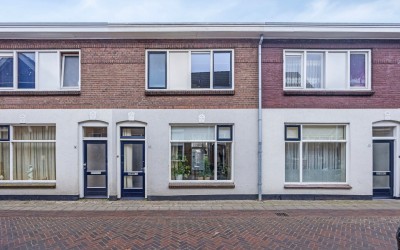 Perestraat 12