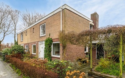 Leemhof 16